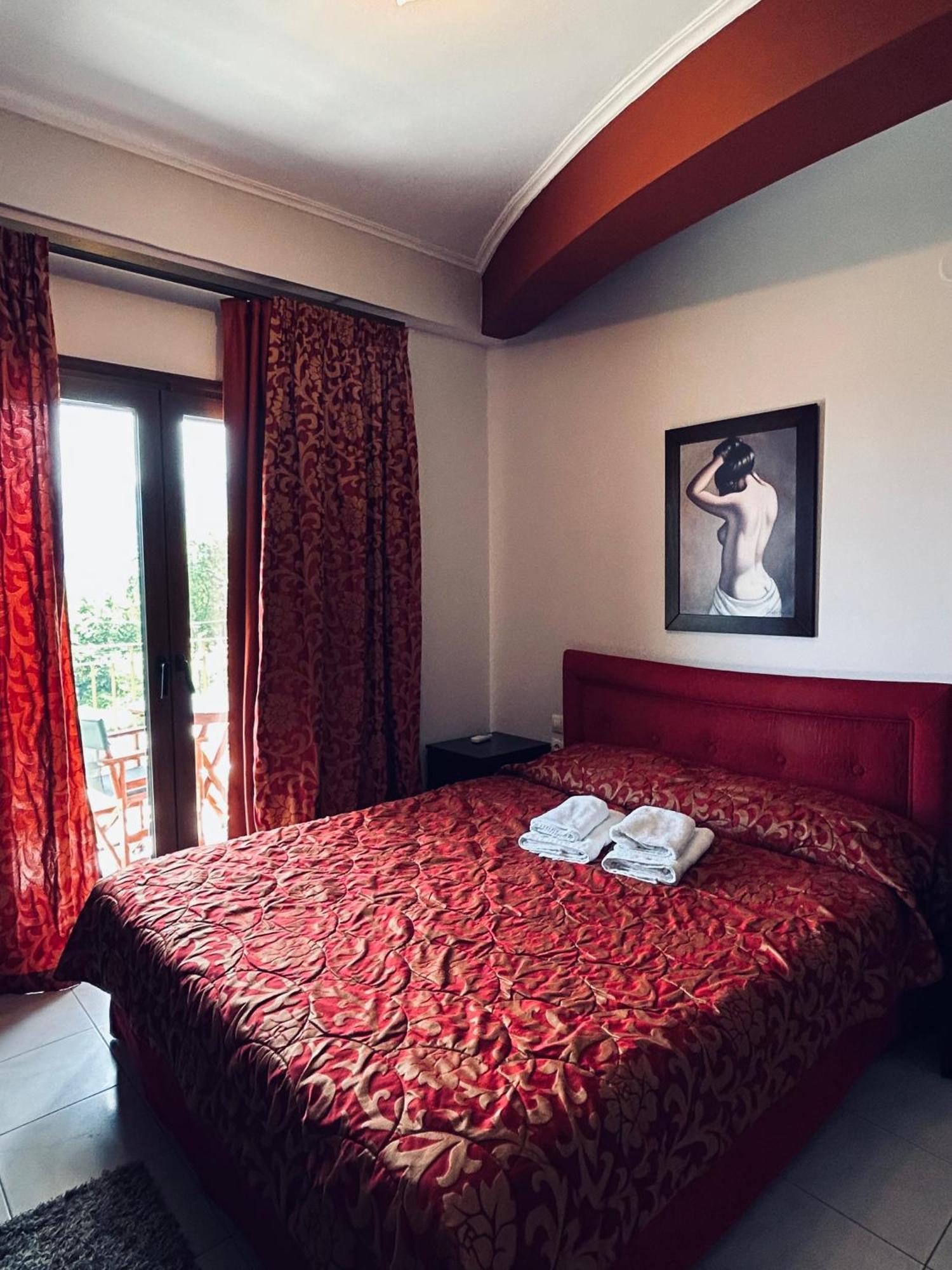 Hotel Athina Káto Loutrákion Extérieur photo