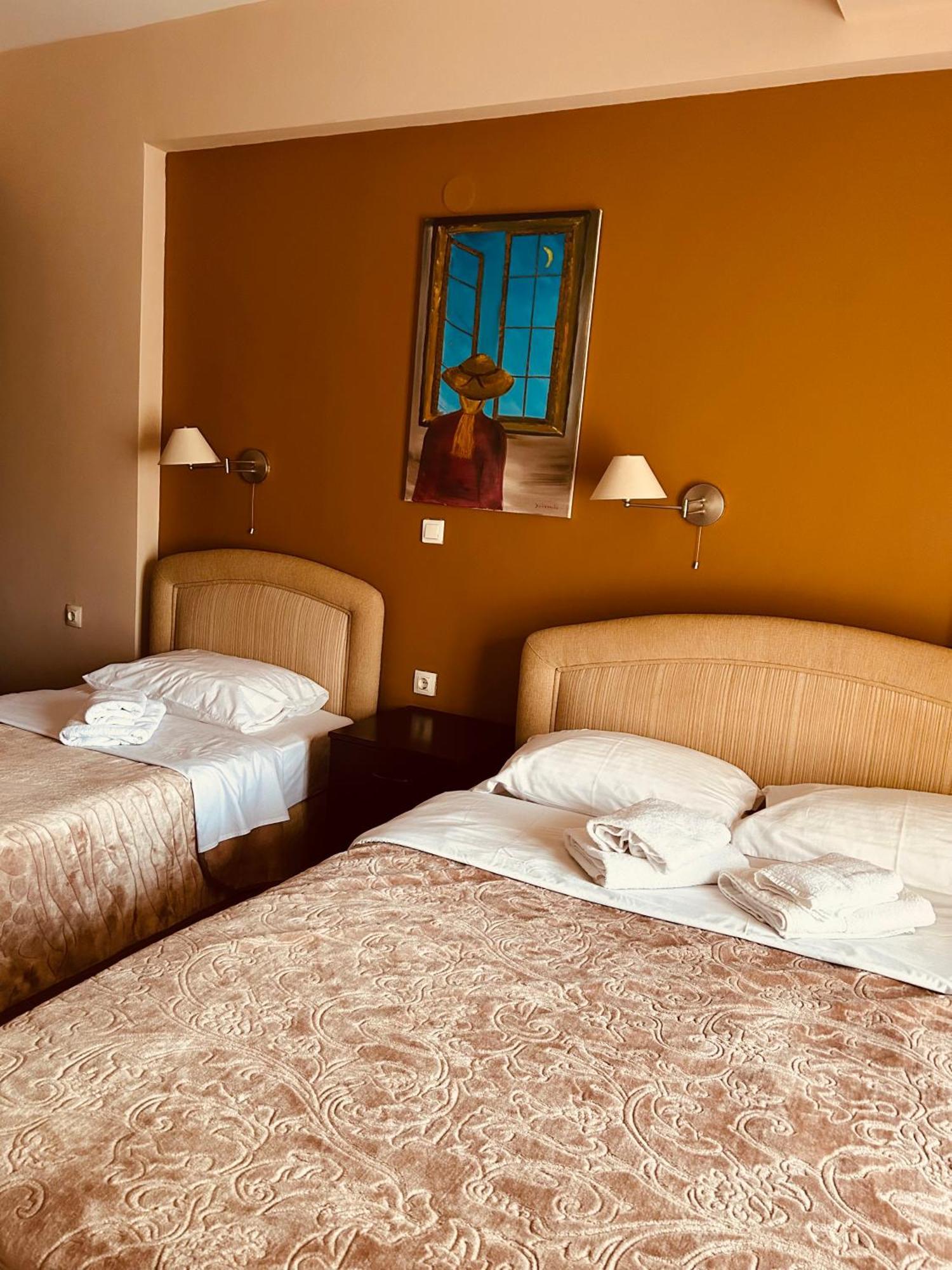 Hotel Athina Káto Loutrákion Extérieur photo